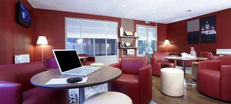 Hotel Campanile Les Ulis - Courtaboeuf Esterno foto