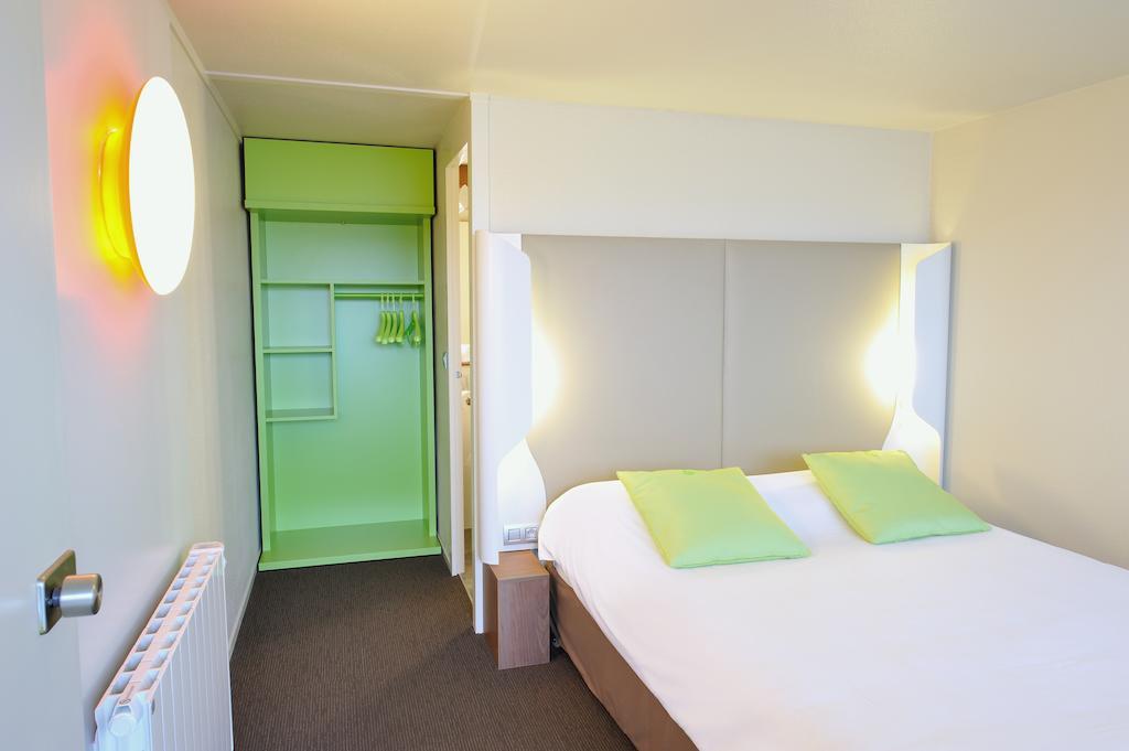 Hotel Campanile Les Ulis - Courtaboeuf Esterno foto